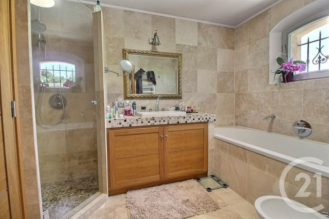 maison à vendre - 6 pièces - 210.0 m2 - CHATEAUNEUF GRASSE - 06 - PROVENCE-ALPES-COTE-D-AZUR - Century 21 Visa Immobilier maison à vendre - 6 pièces - 210.0 m2 - CHATEAUNEUF GRASSE - 06 - PROVENCE-ALPES-COTE-D-AZUR - Century 21 Visa Immobilier