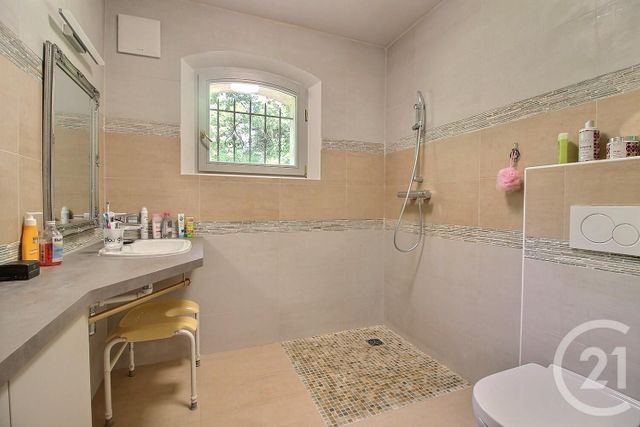 maison à vendre - 6 pièces - 210.0 m2 - CHATEAUNEUF GRASSE - 06 - PROVENCE-ALPES-COTE-D-AZUR - Century 21 Visa Immobilier maison à vendre - 6 pièces - 210.0 m2 - CHATEAUNEUF GRASSE - 06 - PROVENCE-ALPES-COTE-D-AZUR - Century 21 Visa Immobilier