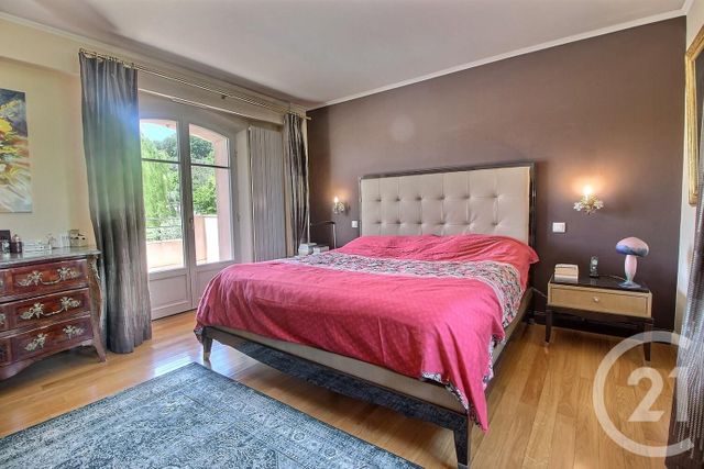 maison à vendre - 6 pièces - 210.0 m2 - CHATEAUNEUF GRASSE - 06 - PROVENCE-ALPES-COTE-D-AZUR - Century 21 Visa Immobilier maison à vendre - 6 pièces - 210.0 m2 - CHATEAUNEUF GRASSE - 06 - PROVENCE-ALPES-COTE-D-AZUR - Century 21 Visa Immobilier