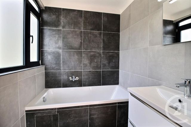 Afficher la photo en grand maison à vendre - 7 pièces - 168.0 m2 - LE ROURET - 06 - PROVENCE-ALPES-COTE-D-AZUR - Century 21 Visa Immobilier