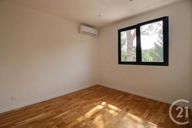Afficher la photo en grand maison à vendre - 7 pièces - 168.0 m2 - LE ROURET - 06 - PROVENCE-ALPES-COTE-D-AZUR - Century 21 Visa Immobilier