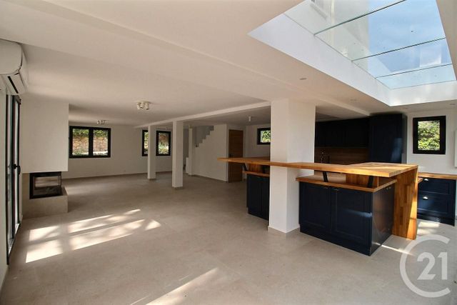 Afficher la photo en grand maison à vendre - 7 pièces - 168.0 m2 - LE ROURET - 06 - PROVENCE-ALPES-COTE-D-AZUR - Century 21 Visa Immobilier