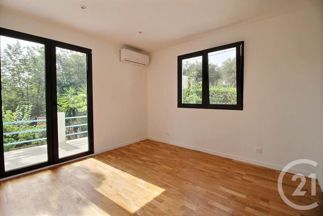 Afficher la photo en grand maison à vendre - 7 pièces - 168.0 m2 - LE ROURET - 06 - PROVENCE-ALPES-COTE-D-AZUR - Century 21 Visa Immobilier