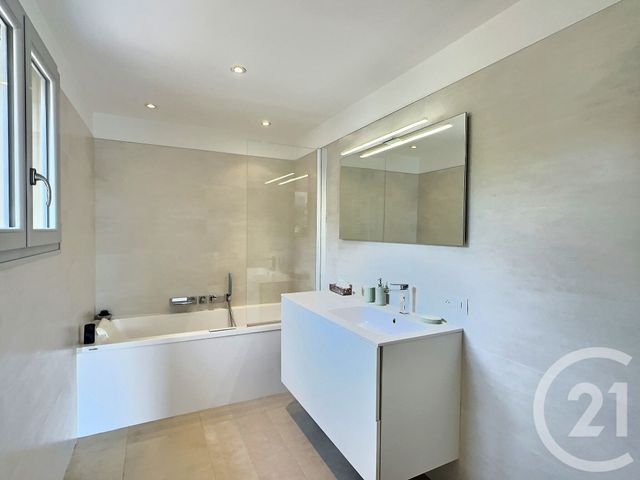 Afficher la photo en grand maison à vendre - 4 pièces - 150.2 m2 - GRASSE - 06 - PROVENCE-ALPES-COTE-D-AZUR - Century 21 Visa Immobilier
