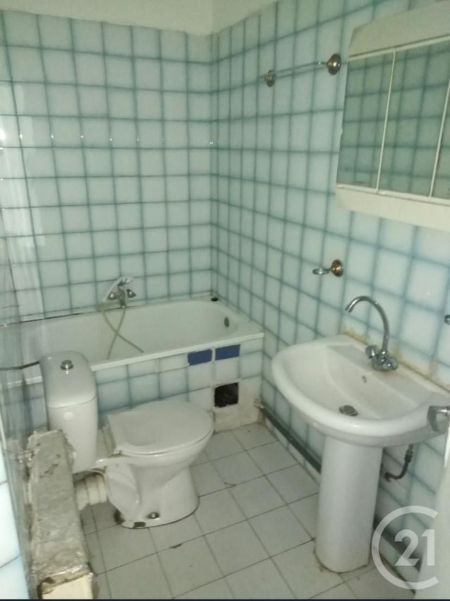 Afficher la photo en grand Appartement F1 bis à vendre - 2 pièces - 23.0 m2 - LE ROURET - 06 - PROVENCE-ALPES-COTE-D-AZUR - Century 21 Visa Immobilier