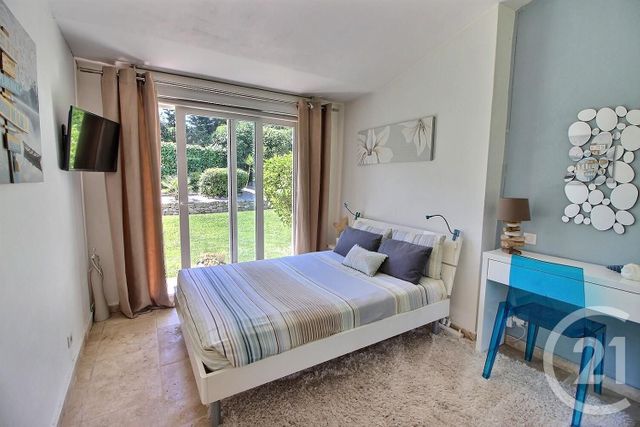 Afficher la photo en grand maison à vendre - 5 pièces - 140.7 m2 - LE ROURET - 06 - PROVENCE-ALPES-COTE-D-AZUR - Century 21 Visa Immobilier