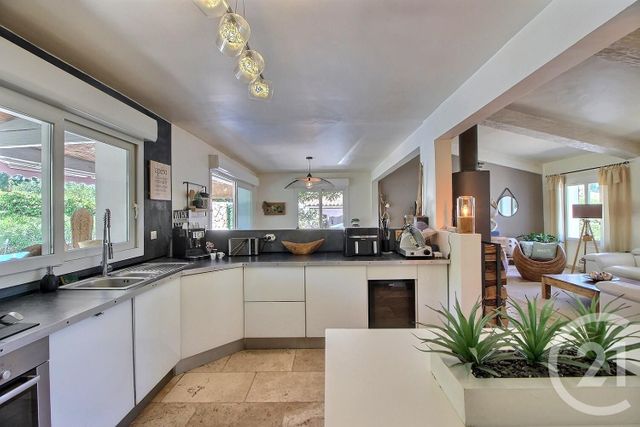 Afficher la photo en grand maison à vendre - 5 pièces - 140.7 m2 - LE ROURET - 06 - PROVENCE-ALPES-COTE-D-AZUR - Century 21 Visa Immobilier