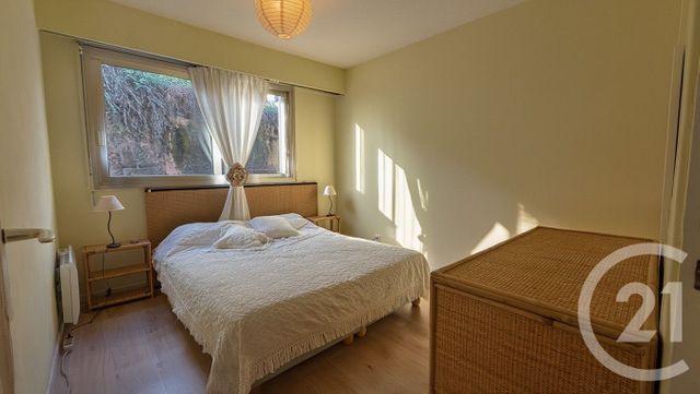 Appartement F3 à vendre - 3 pièces - 70.0 m2 - GRASSE - 06 - PROVENCE-ALPES-COTE-D-AZUR - Century 21 Visa Immobilier