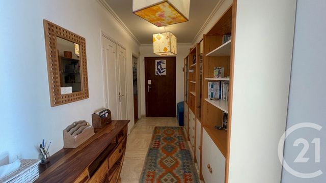 Appartement F3 à vendre - 3 pièces - 70.0 m2 - GRASSE - 06 - PROVENCE-ALPES-COTE-D-AZUR - Century 21 Visa Immobilier