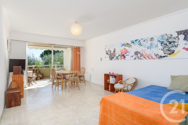 Appartement F3 à vendre - 3 pièces - 70.0 m2 - GRASSE - 06 - PROVENCE-ALPES-COTE-D-AZUR - Century 21 Visa Immobilier