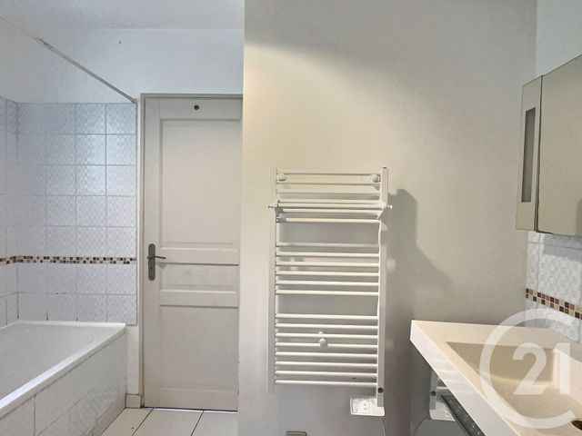 maison à vendre - 6 pièces - 164.0 m2 - GRASSE - 06 - PROVENCE-ALPES-COTE-D-AZUR - Century 21 Visa Immobilier