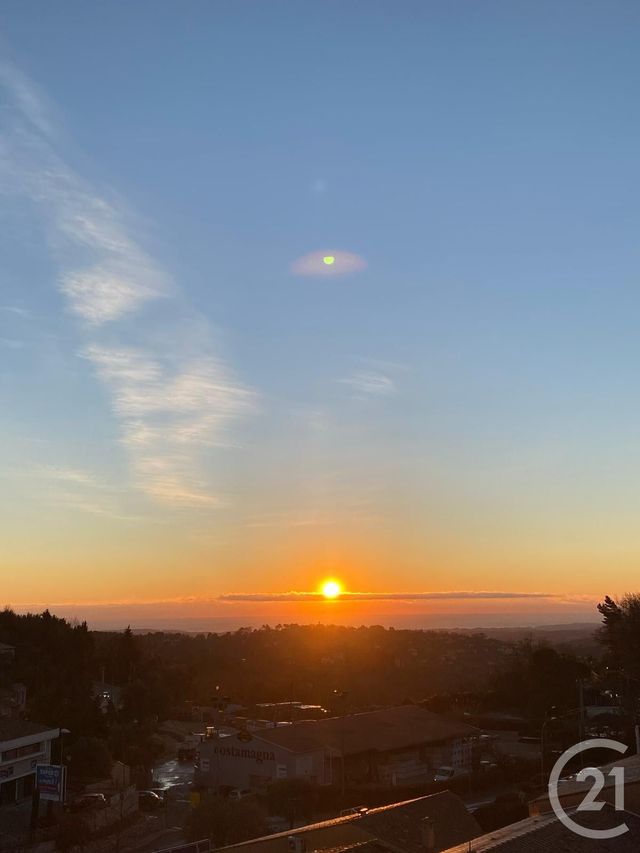 Appartement T3 à vendre - 3 pièces - 65.0 m2 - CHATEAUNEUF GRASSE - 06 - PROVENCE-ALPES-COTE-D-AZUR - Century 21 Visa Immobilier