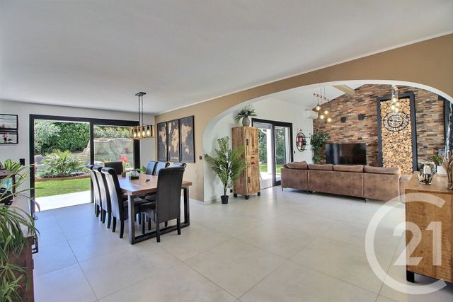 maison à vendre - 6 pièces - 210.0 m2 - ROQUEFORT LES PINS - 06 - PROVENCE-ALPES-COTE-D-AZUR - Century 21 Visa Immobilier