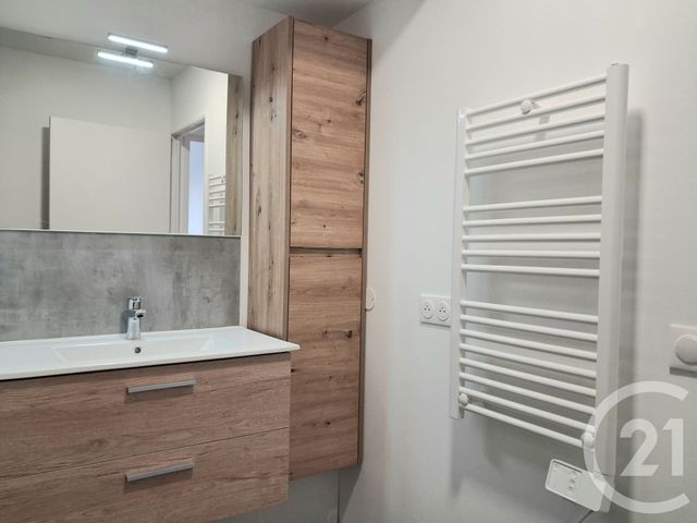 Appartement à vendre - 3 pièces - 78.0 m2 - GRASSE - 06 - PROVENCE-ALPES-COTE-D-AZUR - Century 21 Visa Immobilier