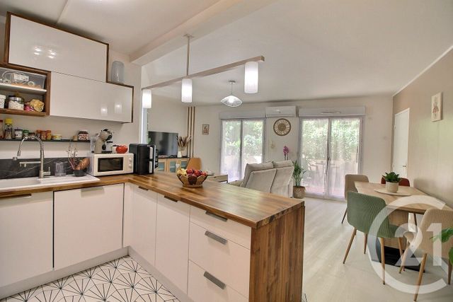 Appartement à vendre - 3 pièces - 62.0 m2 - GRASSE - 06 - PROVENCE-ALPES-COTE-D-AZUR - Century 21 Visa Immobilier