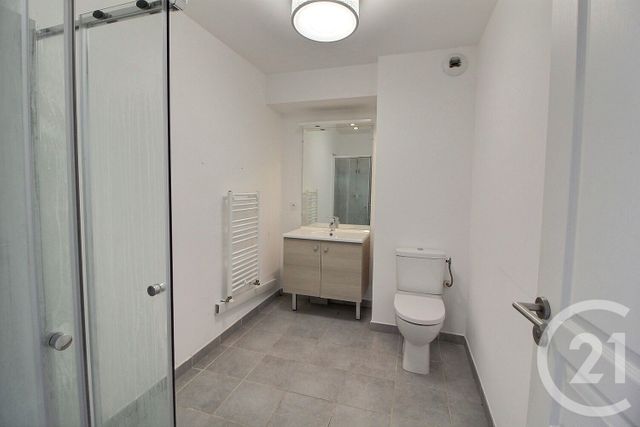 Appartement F2 à vendre - 2 pièces - 45.0 m2 - CHATEAUNEUF GRASSE - 06 - PROVENCE-ALPES-COTE-D-AZUR - Century 21 Visa Immobilier