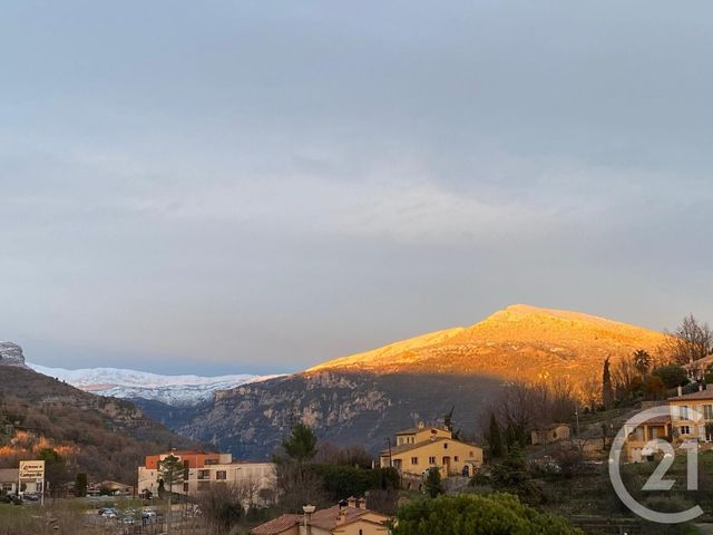 Appartement F2 à vendre - 2 pièces - 45.0 m2 - CHATEAUNEUF GRASSE - 06 - PROVENCE-ALPES-COTE-D-AZUR - Century 21 Visa Immobilier