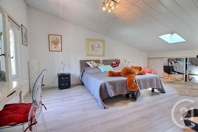Afficher la photo en grand maison à vendre - 5 pièces - 195.49 m2 - GRASSE - 06 - PROVENCE-ALPES-COTE-D-AZUR - Century 21 Visa Immobilier