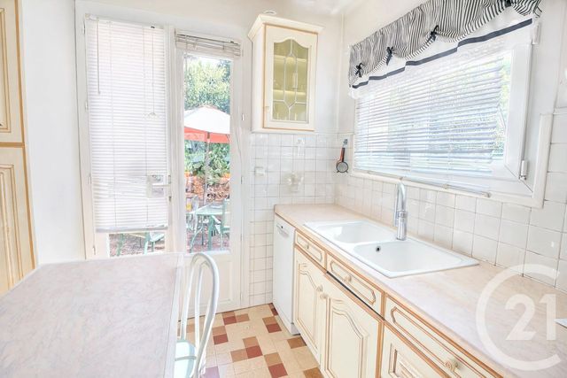 maison à vendre - 5 pièces - 132.99 m2 - CHATEAUNEUF GRASSE - 06 - PROVENCE-ALPES-COTE-D-AZUR - Century 21 Visa Immobilier