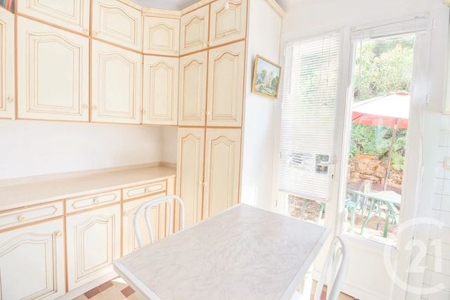 maison à vendre - 5 pièces - 132.99 m2 - CHATEAUNEUF GRASSE - 06 - PROVENCE-ALPES-COTE-D-AZUR - Century 21 Visa Immobilier