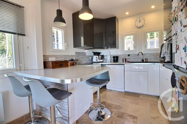 maison à vendre - 6 pièces - 101.0 m2 - MAGAGNOSC - 06 - PROVENCE-ALPES-COTE-D-AZUR - Century 21 Visa Immobilier maison à vendre - 6 pièces - 101.0 m2 - MAGAGNOSC - 06 - PROVENCE-ALPES-COTE-D-AZUR - Century 21 Visa Immobilier