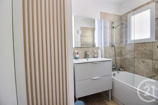 maison à vendre - 6 pièces - 101.0 m2 - MAGAGNOSC - 06 - PROVENCE-ALPES-COTE-D-AZUR - Century 21 Visa Immobilier maison à vendre - 6 pièces - 101.0 m2 - MAGAGNOSC - 06 - PROVENCE-ALPES-COTE-D-AZUR - Century 21 Visa Immobilier