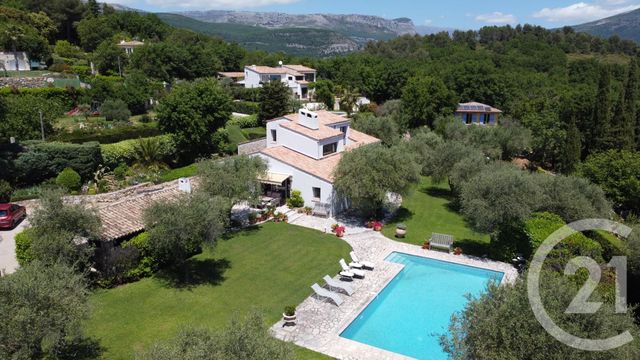 maison à vendre - 6 pièces - 200.0 m2 - CHATEAUNEUF GRASSE - 06 - PROVENCE-ALPES-COTE-D-AZUR - Century 21 Visa Immobilier maison à vendre - 6 pièces - 200.0 m2 - CHATEAUNEUF GRASSE - 06 - PROVENCE-ALPES-COTE-D-AZUR - Century 21 Visa Immobilier