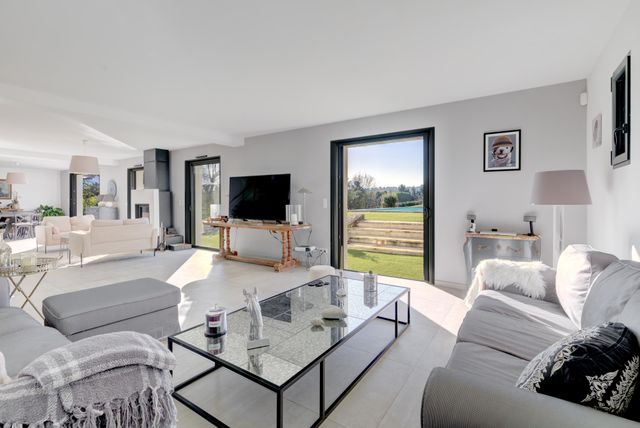 maison à vendre - 5 pièces - 223.0 m2 - CHATEAUNEUF GRASSE - 06 - PROVENCE-ALPES-COTE-D-AZUR - Century 21 Visa Immobilier