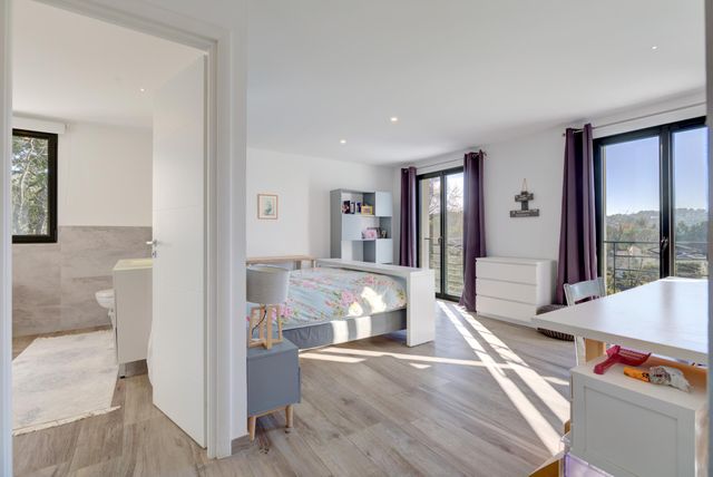 maison à vendre - 5 pièces - 223.0 m2 - CHATEAUNEUF GRASSE - 06 - PROVENCE-ALPES-COTE-D-AZUR - Century 21 Visa Immobilier