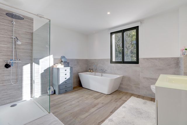 maison à vendre - 5 pièces - 223.0 m2 - CHATEAUNEUF GRASSE - 06 - PROVENCE-ALPES-COTE-D-AZUR - Century 21 Visa Immobilier