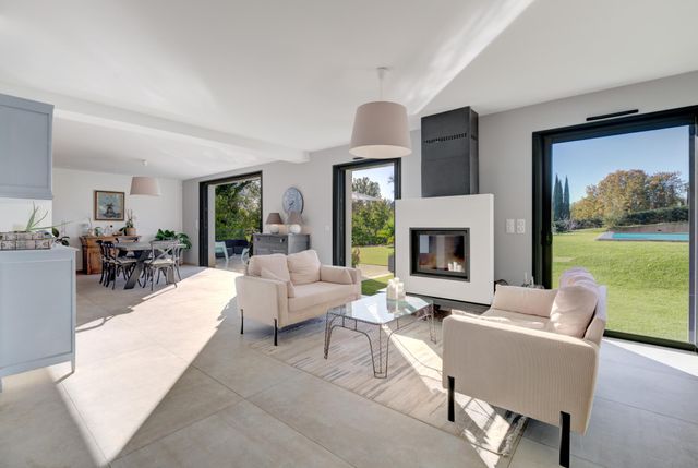 maison à vendre - 5 pièces - 223.0 m2 - CHATEAUNEUF GRASSE - 06 - PROVENCE-ALPES-COTE-D-AZUR - Century 21 Visa Immobilier