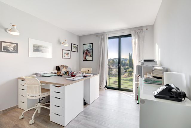 maison à vendre - 5 pièces - 223.0 m2 - CHATEAUNEUF GRASSE - 06 - PROVENCE-ALPES-COTE-D-AZUR - Century 21 Visa Immobilier