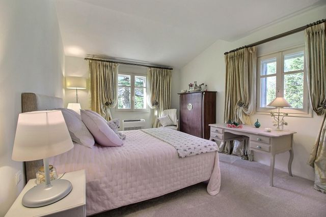 maison à vendre - 10 pièces - 330.0 m2 - CHATEAUNEUF GRASSE - 06 - PROVENCE-ALPES-COTE-D-AZUR - Century 21 Visa Immobilier