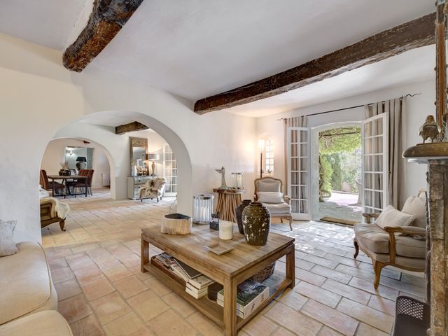 maison à vendre - 8 pièces - 550.0 m2 - CHATEAUNEUF GRASSE - 06 - PROVENCE-ALPES-COTE-D-AZUR - Century 21 Visa Immobilier