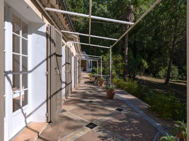 maison à vendre - 8 pièces - 550.0 m2 - CHATEAUNEUF GRASSE - 06 - PROVENCE-ALPES-COTE-D-AZUR - Century 21 Visa Immobilier