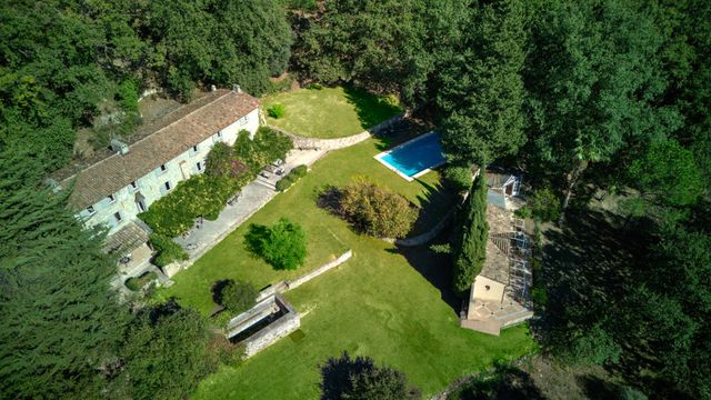 maison à vendre - 8 pièces - 550.0 m2 - CHATEAUNEUF GRASSE - 06 - PROVENCE-ALPES-COTE-D-AZUR - Century 21 Visa Immobilier