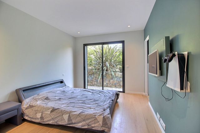 maison à vendre - 5 pièces - 205.0 m2 - LE ROURET - 06 - PROVENCE-ALPES-COTE-D-AZUR - Century 21 Visa Immobilier