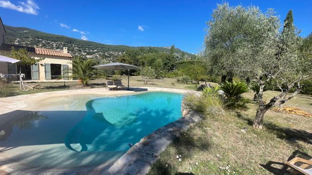 maison à vendre - 5 pièces - 170.0 m2 - CHATEAUNEUF GRASSE - 06 - PROVENCE-ALPES-COTE-D-AZUR - Century 21 Visa Immobilier