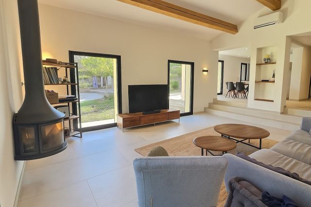 maison à vendre - 5 pièces - 170.0 m2 - CHATEAUNEUF GRASSE - 06 - PROVENCE-ALPES-COTE-D-AZUR - Century 21 Visa Immobilier