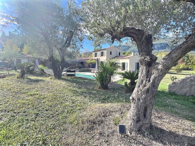 maison à vendre - 5 pièces - 170.0 m2 - CHATEAUNEUF GRASSE - 06 - PROVENCE-ALPES-COTE-D-AZUR - Century 21 Visa Immobilier