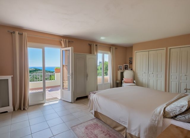 maison à vendre - 5 pièces - 192.0 m2 - GRASSE - 06 - PROVENCE-ALPES-COTE-D-AZUR - Century 21 Visa Immobilier