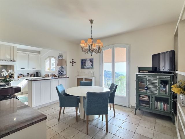 maison à vendre - 5 pièces - 192.0 m2 - GRASSE - 06 - PROVENCE-ALPES-COTE-D-AZUR - Century 21 Visa Immobilier