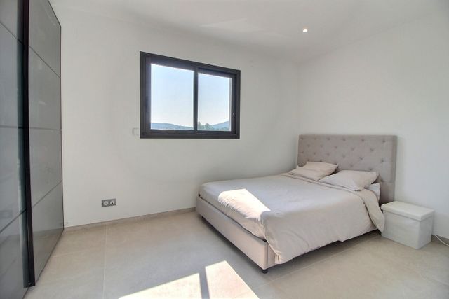 maison à vendre - 5 pièces - 200.0 m2 - PEYMEINADE - 06 - PROVENCE-ALPES-COTE-D-AZUR - Century 21 Visa Immobilier
