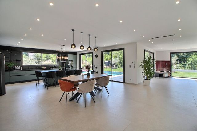 maison à vendre - 5 pièces - 200.0 m2 - PEYMEINADE - 06 - PROVENCE-ALPES-COTE-D-AZUR - Century 21 Visa Immobilier