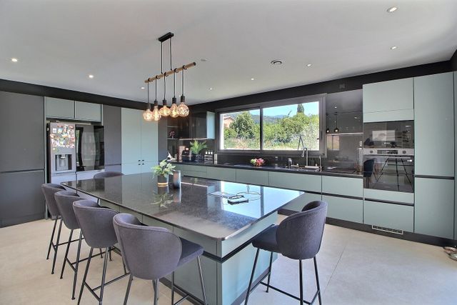 maison à vendre - 5 pièces - 200.0 m2 - PEYMEINADE - 06 - PROVENCE-ALPES-COTE-D-AZUR - Century 21 Visa Immobilier