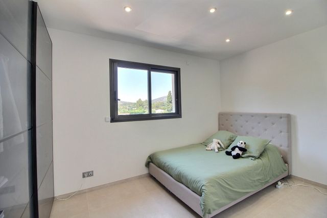 maison à vendre - 5 pièces - 200.0 m2 - PEYMEINADE - 06 - PROVENCE-ALPES-COTE-D-AZUR - Century 21 Visa Immobilier