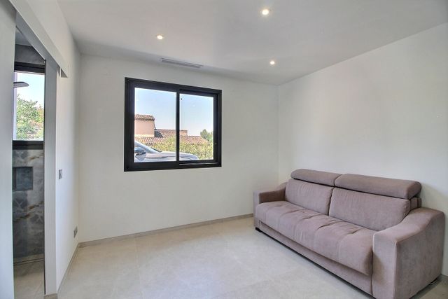 maison à vendre - 5 pièces - 200.0 m2 - PEYMEINADE - 06 - PROVENCE-ALPES-COTE-D-AZUR - Century 21 Visa Immobilier