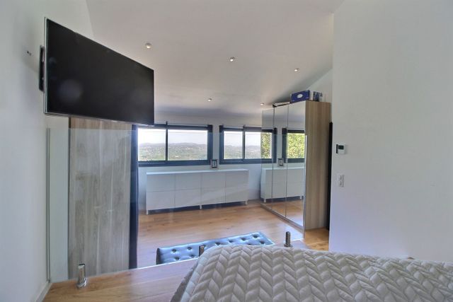 maison à vendre - 5 pièces - 214.0 m2 - GRASSE - 06 - PROVENCE-ALPES-COTE-D-AZUR - Century 21 Visa Immobilier