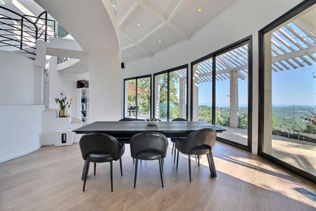 maison à vendre - 5 pièces - 214.0 m2 - GRASSE - 06 - PROVENCE-ALPES-COTE-D-AZUR - Century 21 Visa Immobilier